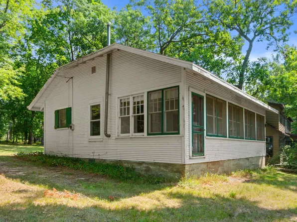 W5515 Hillcrest Blvd, Wild Rose, WI 54984