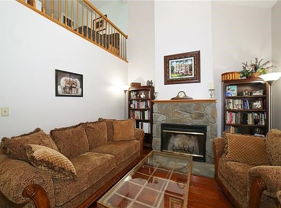 4th image of 119 Pinebrook Dr