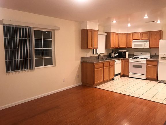 4th image of 13377 Wheeler Ave