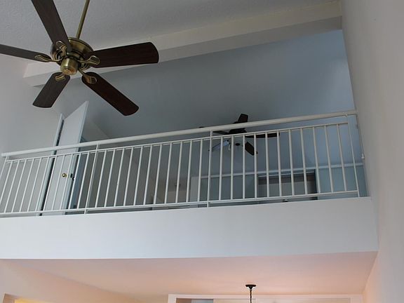 5th image of 9683 Harbour Cove Ct