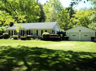 6394 Lake Rd, Madison, OH 44057