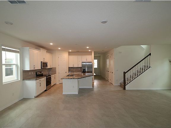 5th image of 8947 Coconut Breeze Dr
