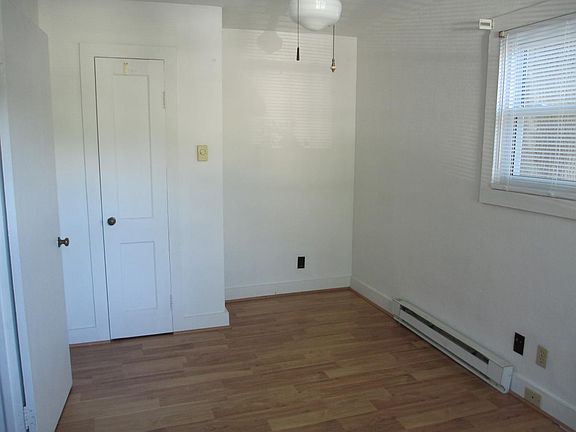 5th image of 604B Washington St