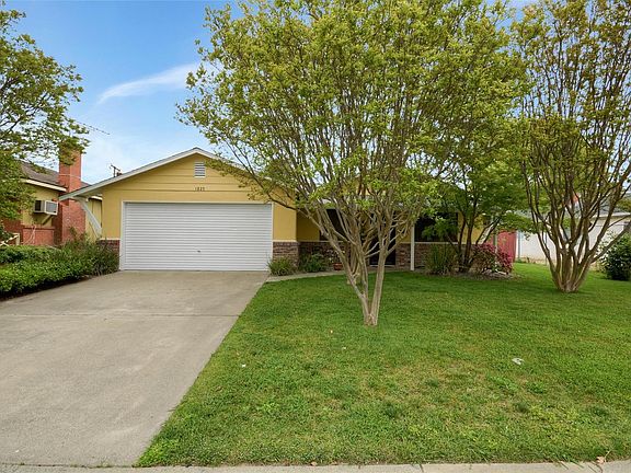 2nd image of 1825 Wakefield Way