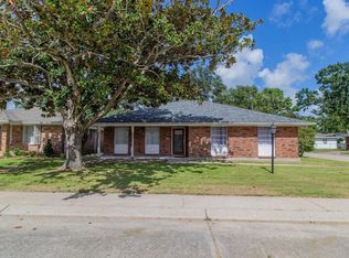 38 Donelon Dr, Harahan, LA 70123