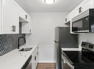 3023 W Thirteen Mile Rd #15C9F2D79, Royal Oak, MI 48073