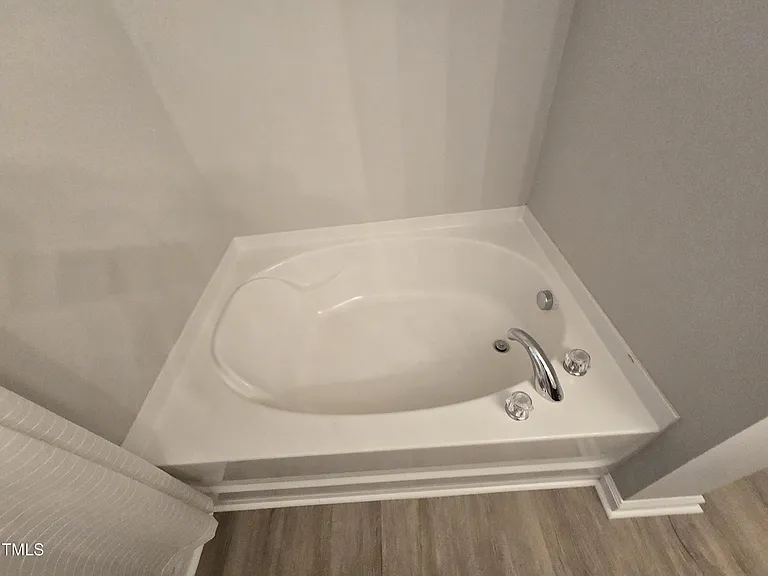 3010 Remington Oaks Cir — Photo 4