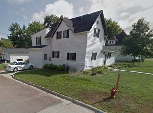 828 W 5th St, Canton, SD 57013