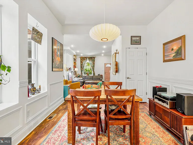 5217 Larchwood Ave — Photo 4