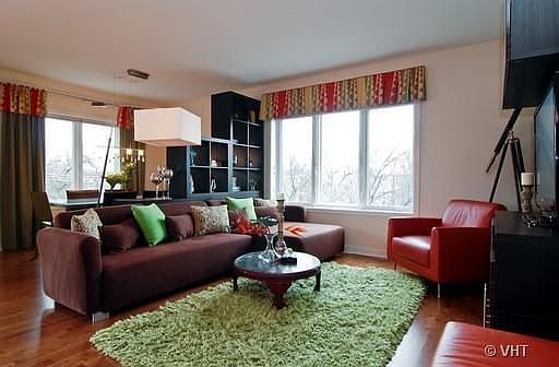 2nd image of 5858 N Broadway Ave #406