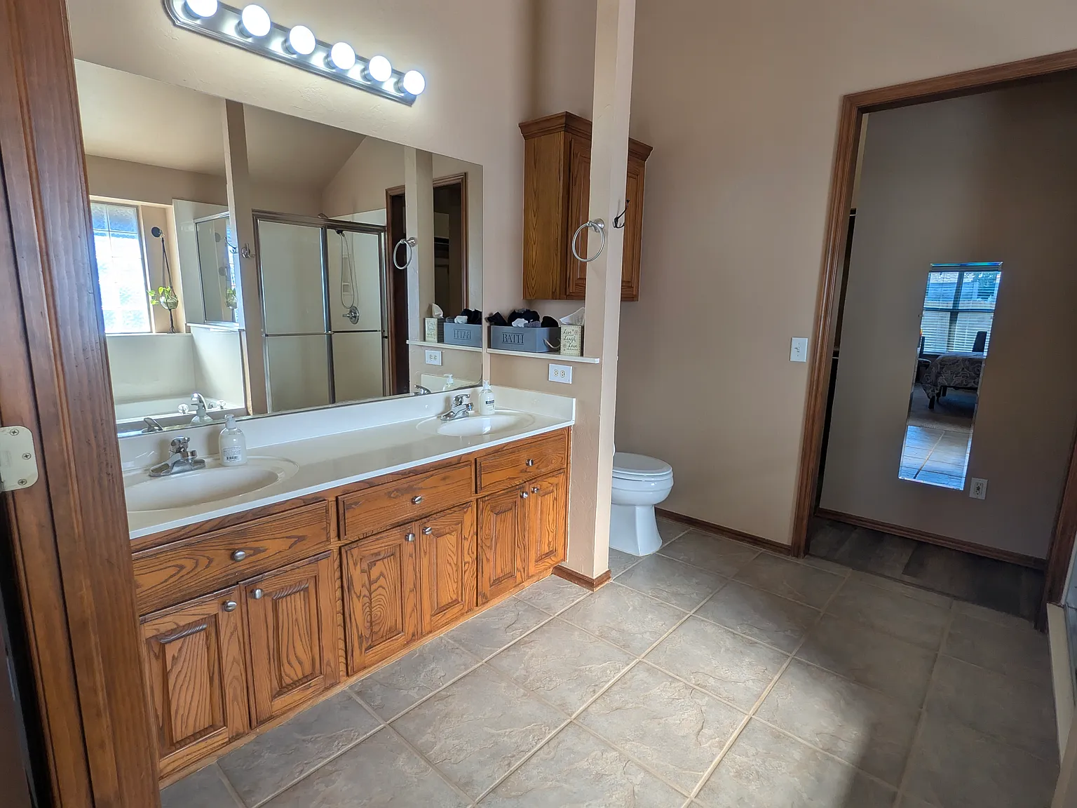 4 bed, 2110 sqft, $2,695 — Photo 4