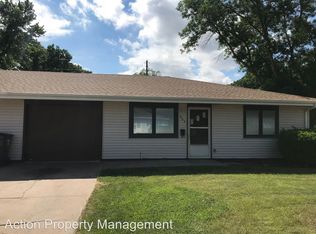 908 S Sycamore St, Grand Island, NE 68801