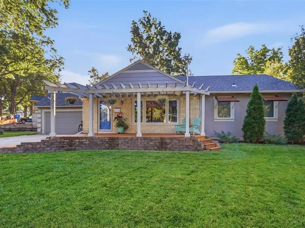 3007 W 73rd Ter, Prairie Village, KS 66208