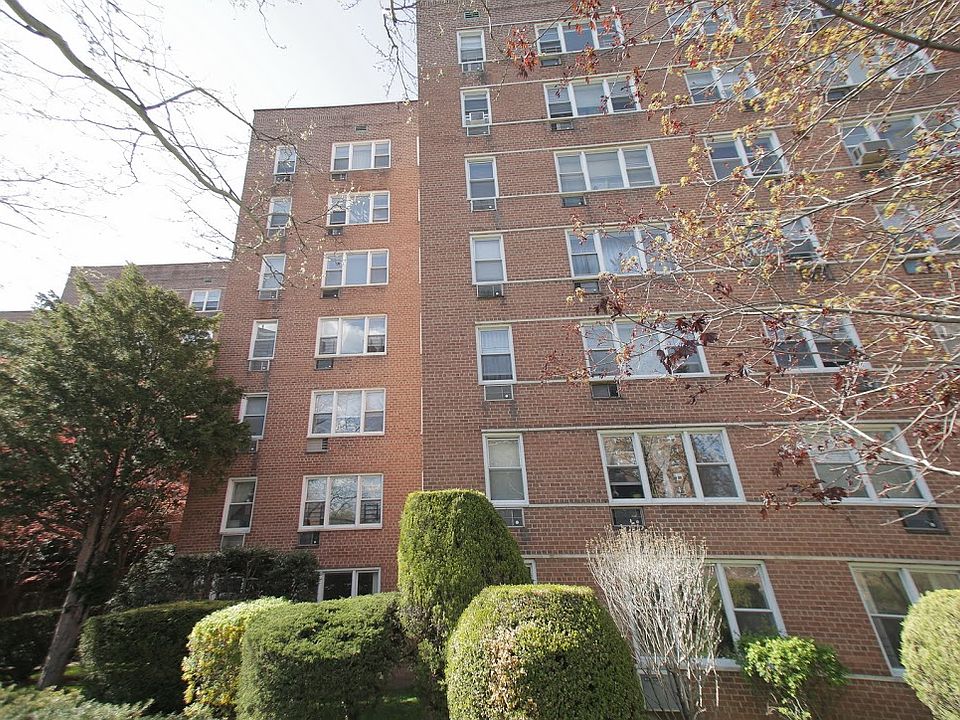 2nd image of 679 W 239th St APT 7H