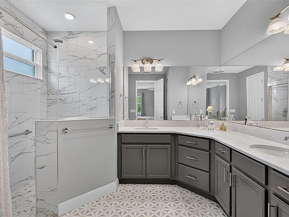 5th image of 8220 BRIDGEPORT BAY CIRCLE