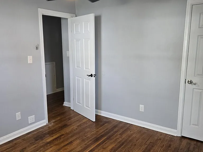 204 S Robbins Ct — Photo 22