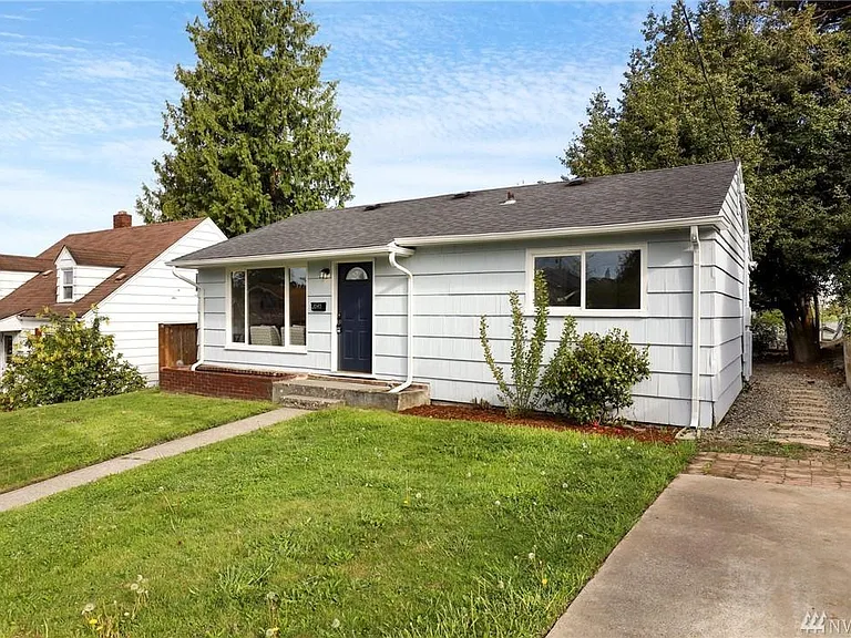 2045 E Fairbanks St — Photo 13