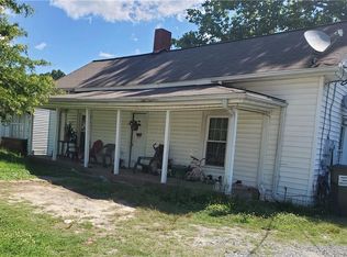 722 Main St, Walnut Cove, NC 27052