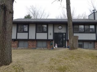 2254 Matterhorn Ln, Saint Paul, MN 55119