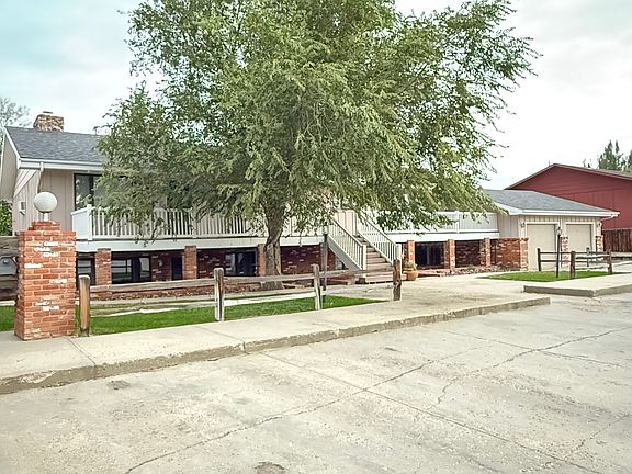 3rd image of 208 Indian Paintbrush St APT 3