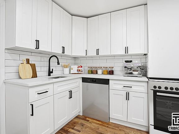 3rd image of 1411 Bedford Ave #2B