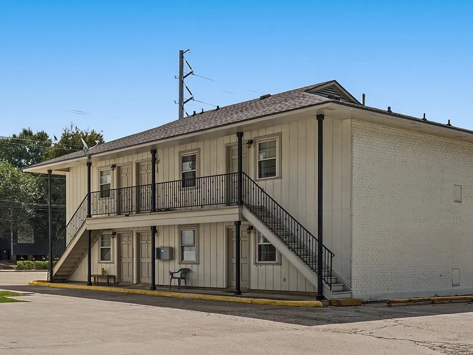 3270 Carlotta St #3