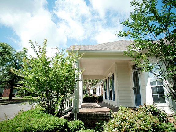 4th image of 629 Piedmont Dr