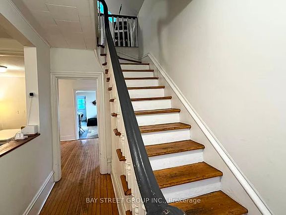 3rd image of 280 Saint Andrew St