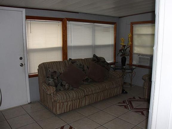 5th image of 8713 N Dexter Ave