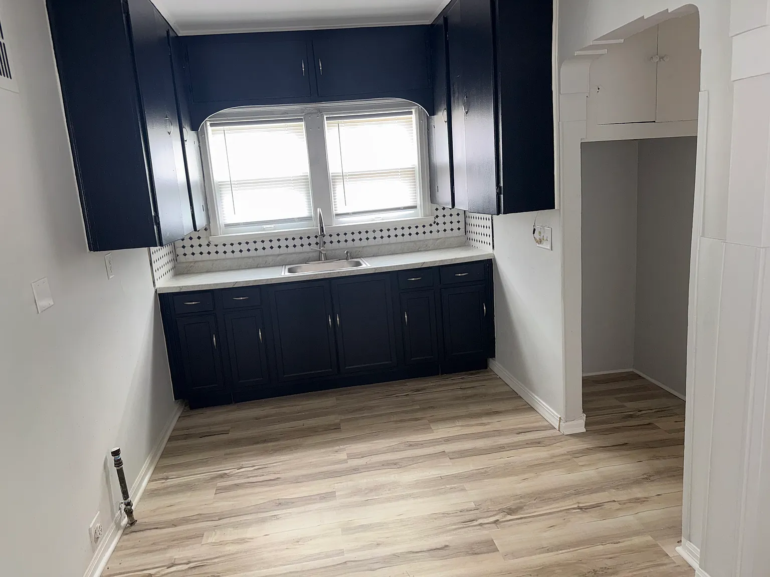 2 bed, $1,000 — Photo 4