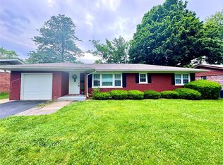 4115 S Park Dr, Belleville, IL 62226