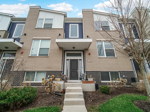 3S528 Cambridge Ct, Warrenville, IL 60555