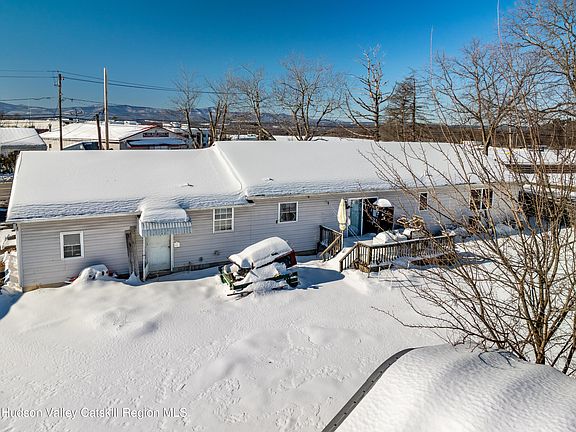 3rd image of 148 Joslen Boulevard