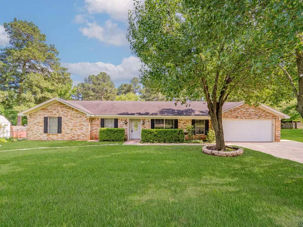 202 Cottonwood Trl, White Oak, TX 75693
