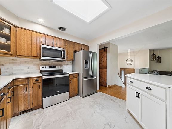 4th image of 3008 McClellan Dr