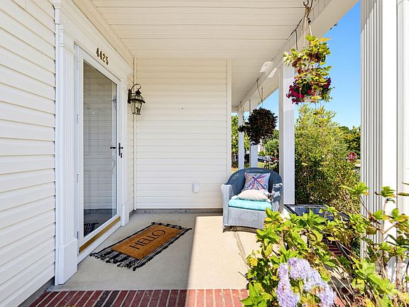 4th image of 4425 Golden View Dr