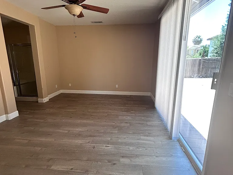 111 Aldeburgh Cir — Photo 23