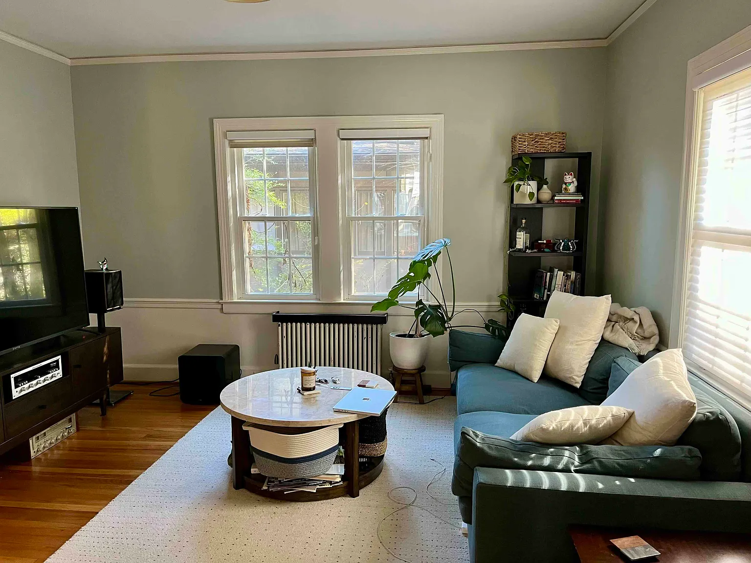 4 bed, 1.5 bath, 1923 sqft, $3,100 — Photo 3