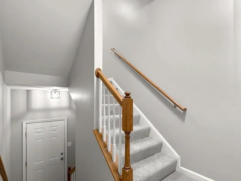 1604 Hardwick Ct — Photo 3