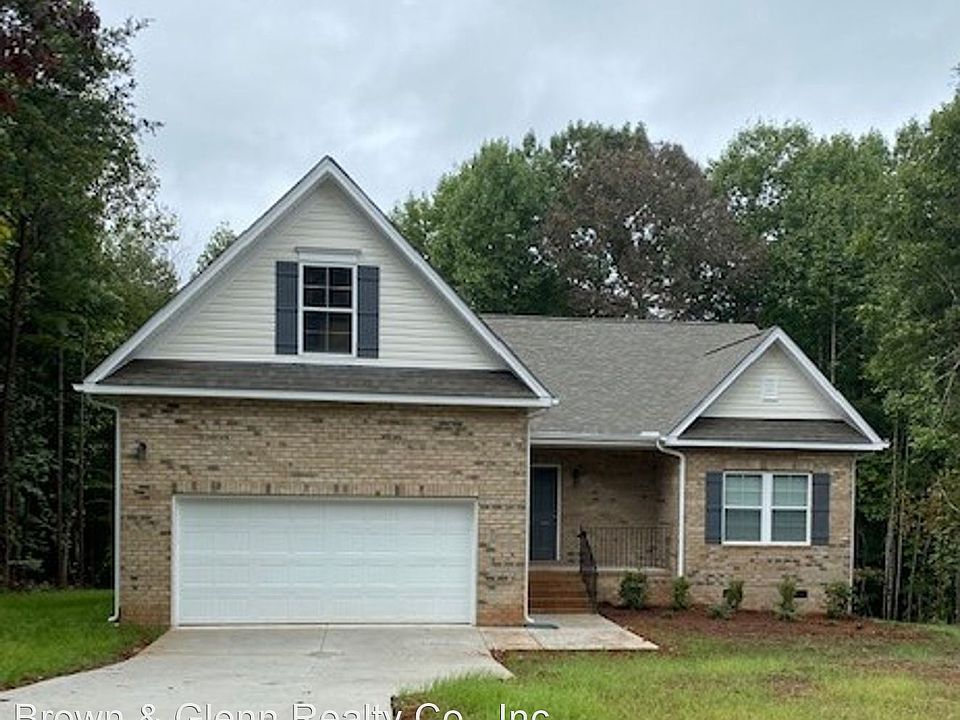 1st image of 133 Forest Creek Dr