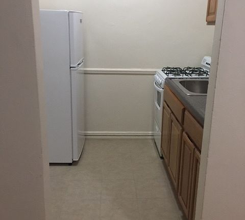 5th image of 659 Ocean Ave APT E2