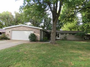 7910 Lauderdale Dr, Evansville, IN 47715