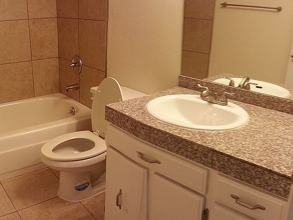 3rd image of 10011 N 39th Dr