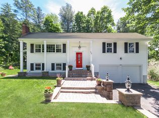 15 Conard Dr, West Hartford, CT 06107