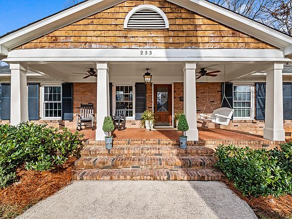 2nd image of 233 Chiswick Rd