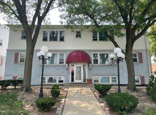 9501 Kelvin Ln APT 2446, Schiller Park, IL