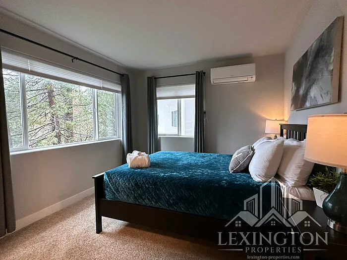 1840 Point View Dr #D — Photo 17
