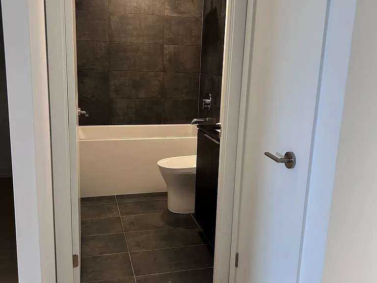 8 Wellesley St W #2702 — Photo 3