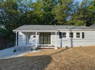 530 E Woodlawn Rd, Charlotte, NC 28209