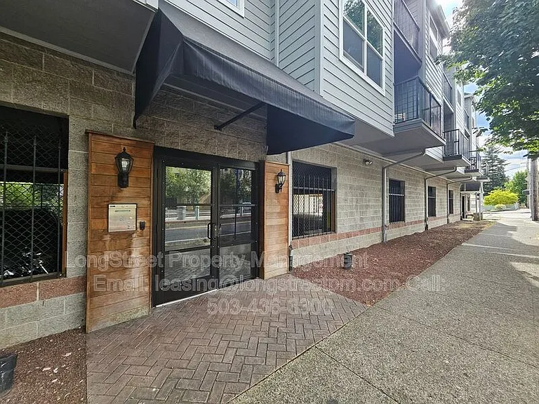 20 SE 172nd Ave #113 — Photo 1